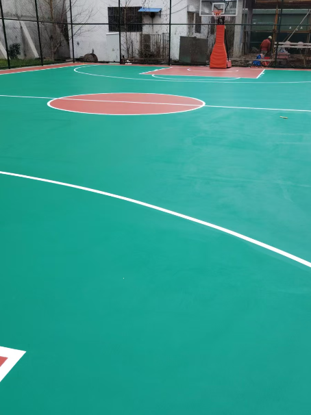 利津 球场长期使用易出现地面开裂